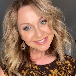 Meet your Posher, Tami